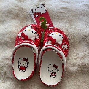 Hello Kitty Kids Slippers in Red and White